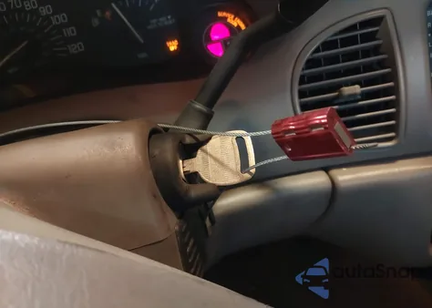 2001 Buick Century Custom z USA, uszkodzony, nr VIN 2G4WS52J011247544